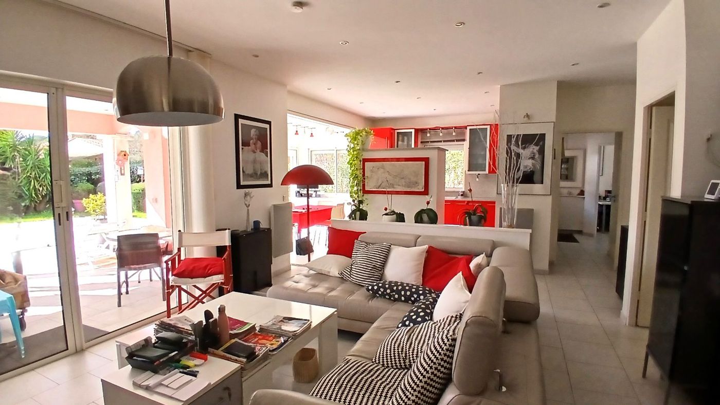 Maison de 215 m² à Cogolin en viager occupé – photo 2